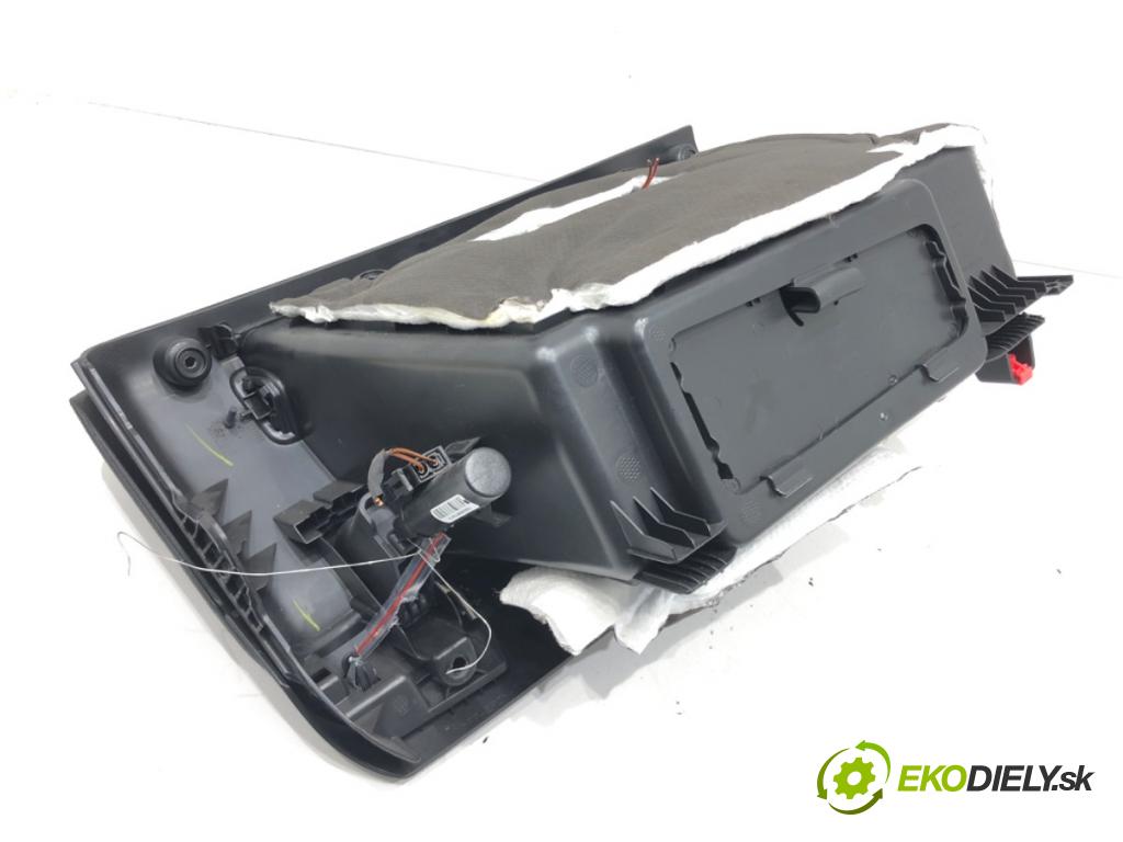 MINI MINI CLUBMAN (F54) 2014 - 2022    Cooper S ALL4 141 kW [192 KM] benzyna 2015 - 2022  Priehradka, kastlík spolujazdca  (Priehradka, kastlík)