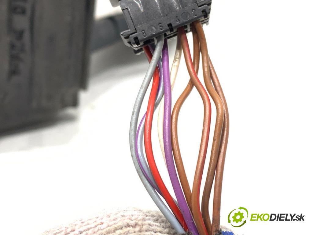 SEAT LEON I liftback 2000 81 kW 1.9 TDI 1896 Spätné zrkadlo pravy 1M0857934RE