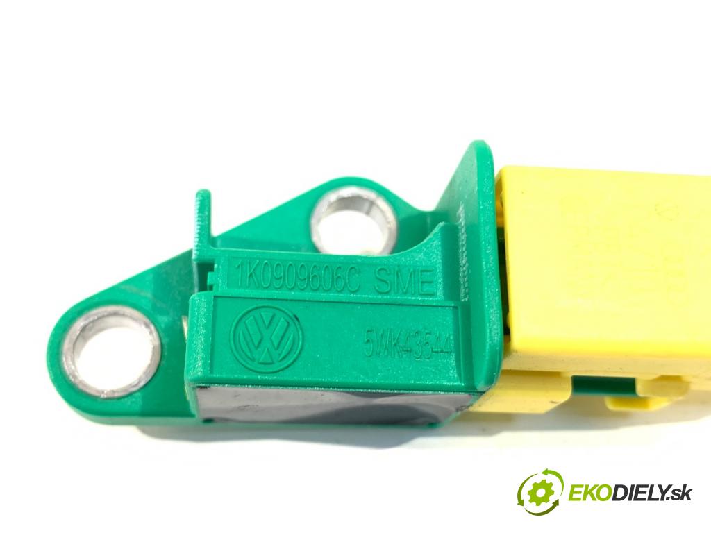 AUDI A4 B8 Avant (8K5) 2007 - 2015    2.0 TDI 100 kW [136 KM] olej napędowy 2008 - 2015  Snímač nárazu 8K0973323S (Snímač nárazu)