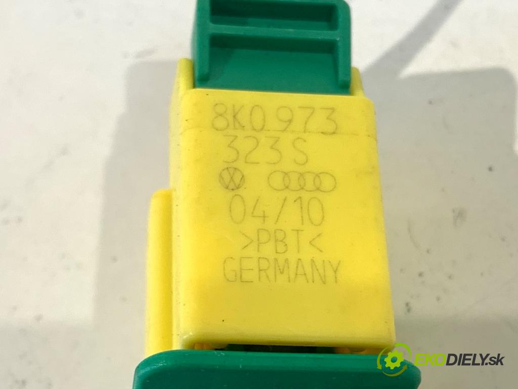 AUDI A4 B8 Avant (8K5) 2007 - 2015    2.0 TDI 100 kW [136 KM] olej napędowy 2008 - 2015  Snímač nárazu 8K0973323S (Snímač nárazu)