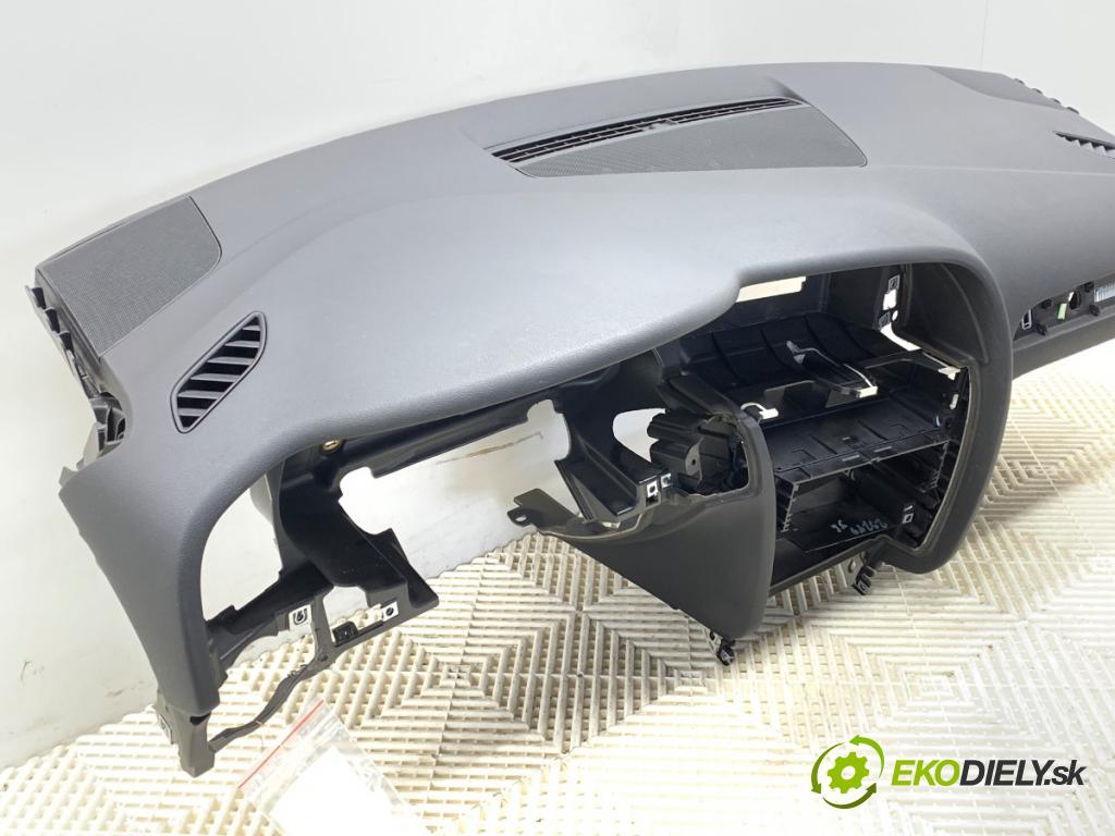 AUDI A4 B8 Kombi 2010 100 kW 2.0 TDI 1968 Palubná doska silentbloku 8E0880201DH
