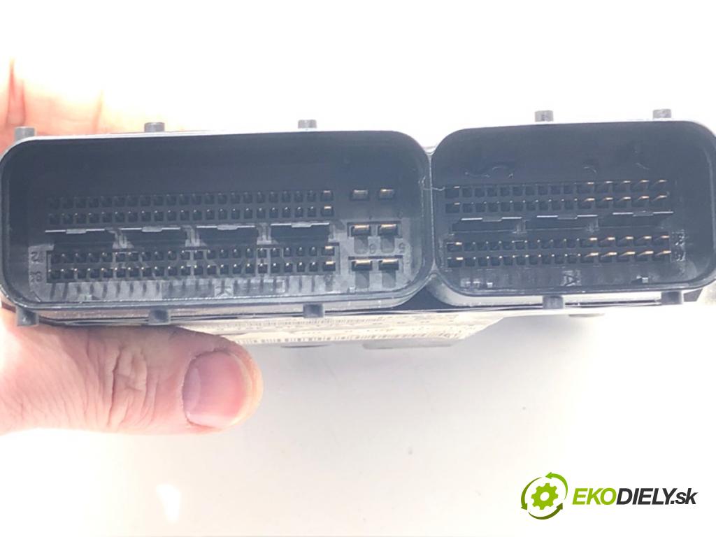 AUDI A6 C6 Avant (4F5) 2004 - 2011    2.7 TDI 132 kW [180 KM] olej napędowy 2005 - 2008  riadiaca jednotka Motor 4F1910401R (Riadiaca jednotka)