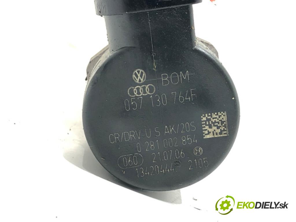 AUDI A6 C6 Avant (4F5) 2004 - 2011    2.7 TDI 132 kW [180 KM] olej napędowy 2005 - 2008  Snímač tlaku paliva 057130764F (Snímač)