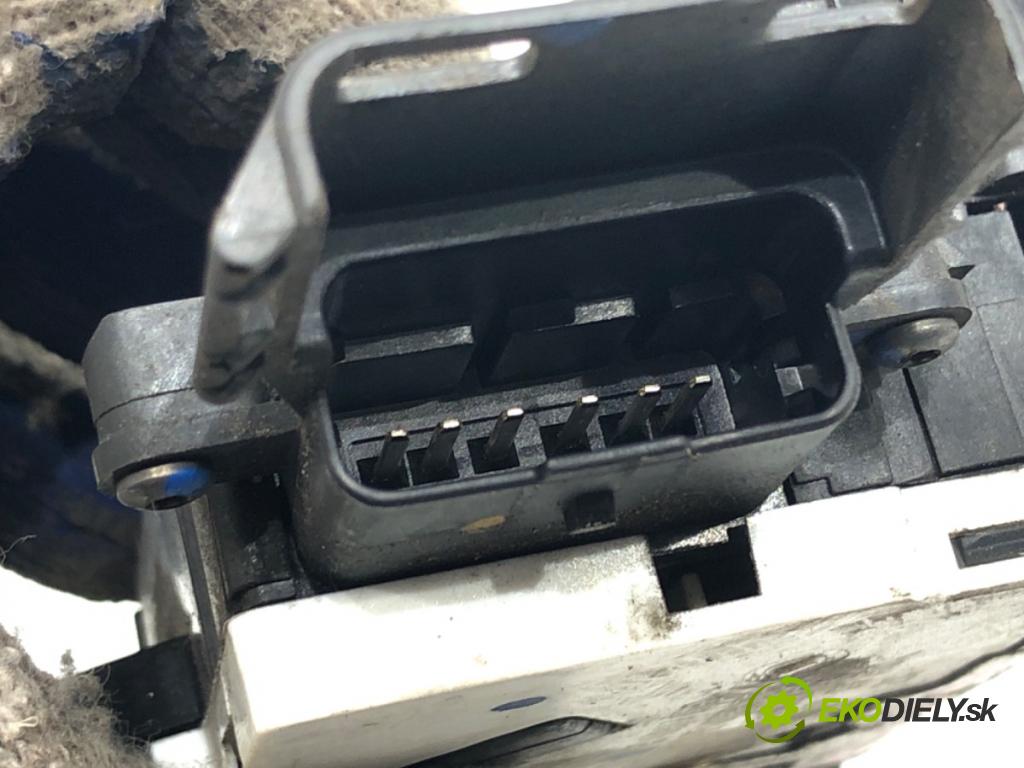 PEUGEOT 207 (WA_, WC_) 2006 - 2015    1.4 16V 65 kW [88 KM] benzyna 2006 - 2013  zámok dveře levý přední část 24087158