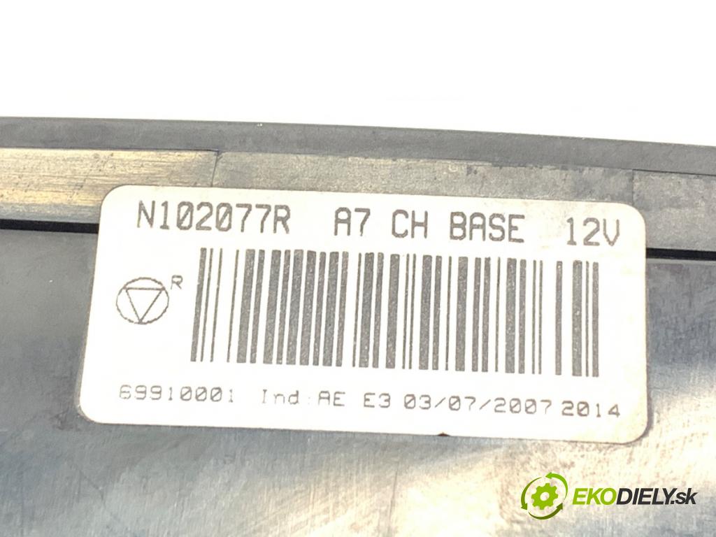 PEUGEOT 207 (WA_, WC_) 2006 - 2015    1.4 16V 65 kW [88 KM] benzyna 2006 - 2013  Panel ovládaní topení N102077R (Ovládaní topení a přepínače)