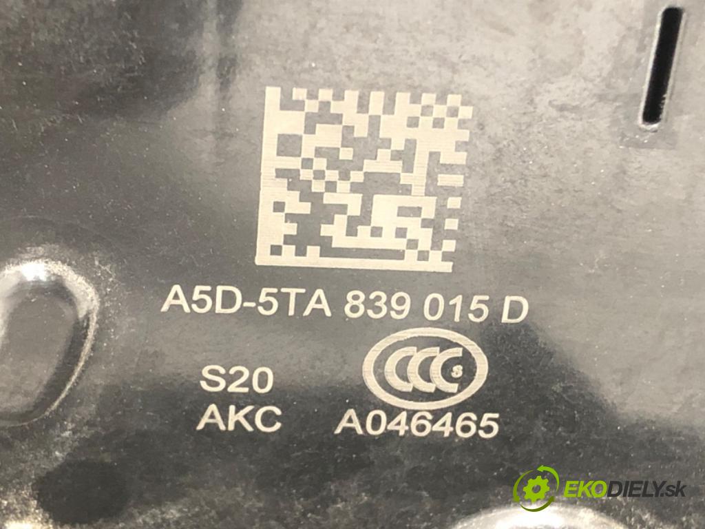 SKODA FABIA III Kombi (NJ5) 2014 - 2022    1.0 55 kW [75 KM] benzyna 2014 - 2022  zámok dveře levý zadní část 5TA839015D