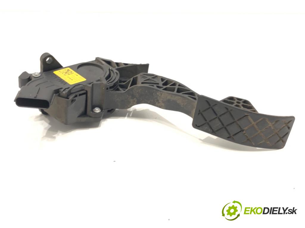 SKODA FABIA III Kombi (NJ5) 2014 - 2022    1.0 55 kW [75 KM] benzyna 2014 - 2022  Potenciometer plynu 6C1723503D (Pedál)