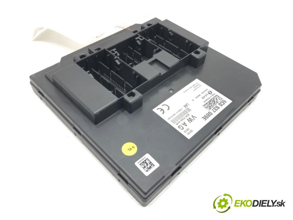 SKODA FABIA III Kombi (NJ5) 2014 - 2022    1.0 55 kW [75 KM] benzyna 2014 - 2022  Modul komfortu 6C0937089E (Modul komfortu)