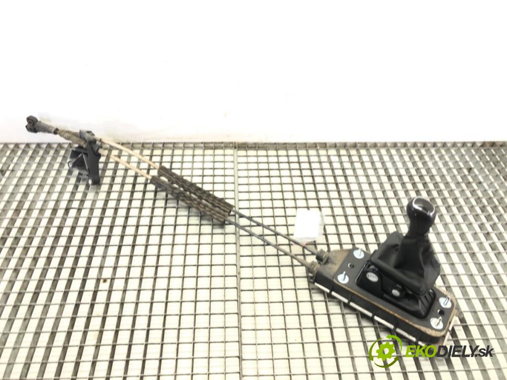 SKODA FABIA III Kombi (NJ5) 2014 - 2022    1.0 55 kW [75 KM] benzyna 2014 - 2022  Kulisa 6C0711049B (Rýchlostná páka (kulisa))