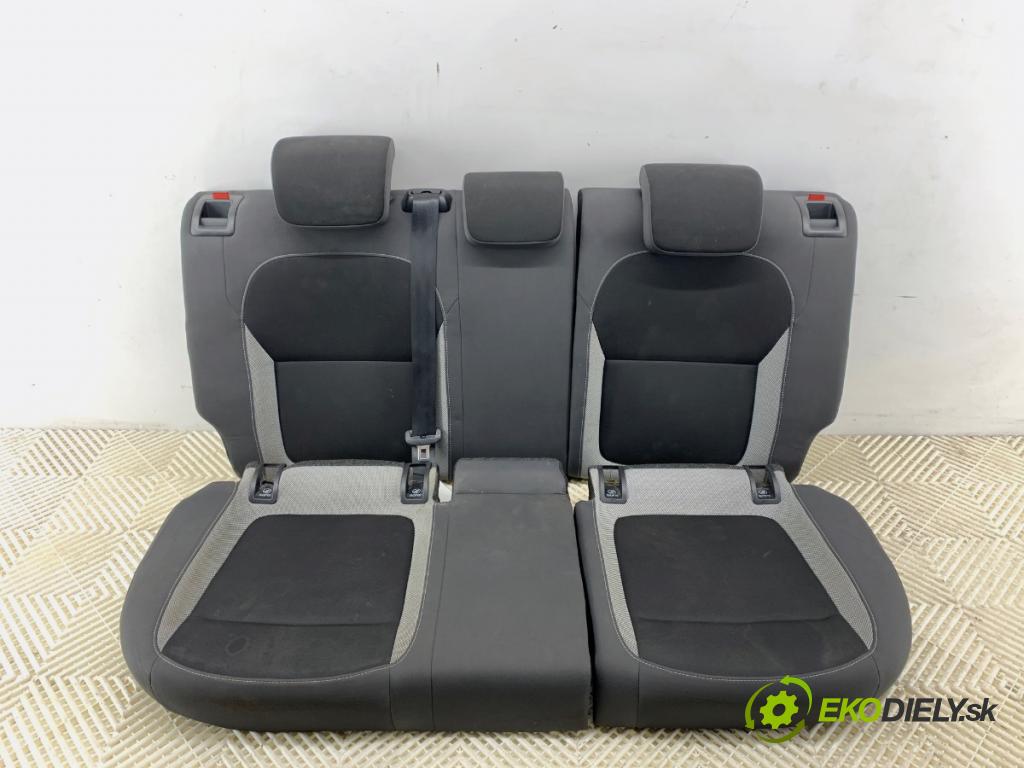SKODA FABIA III Kombi (NJ5) 2014 - 2022    1.0 55 kW [75 KM] benzyna 2014 - 2022  Sedadlo druhý rad 