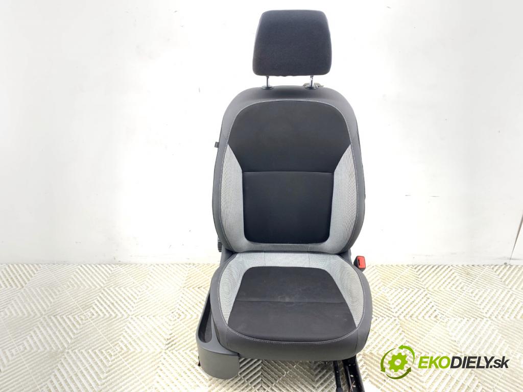 SKODA FABIA III Kombi 2018 55 kW 1.0 999 Sedadlo pravy predný 