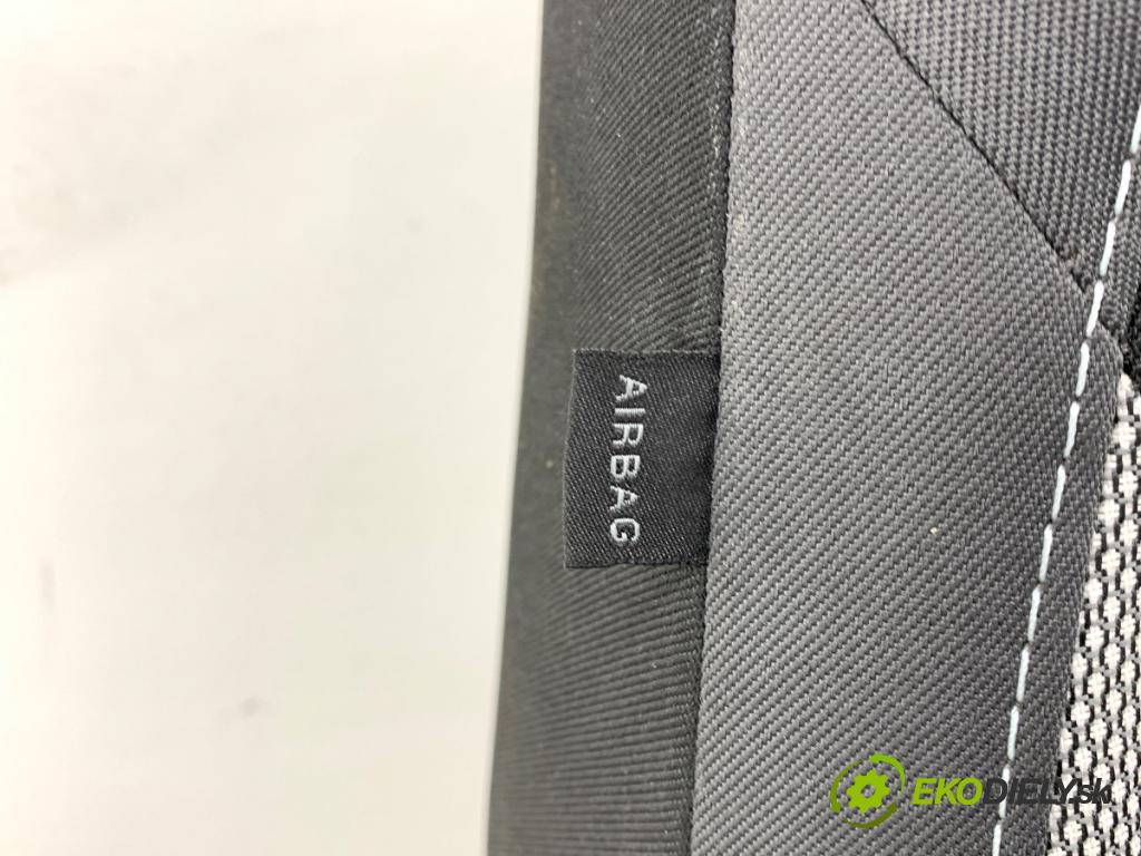 SKODA FABIA III Kombi 2018 55 kW 1.0 999 Sedadlo pravy predný