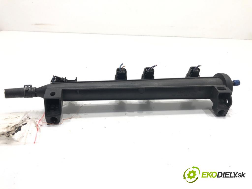 SEAT LEON (1P1) 2005 - 2013    1.6 75 kW [102 KM] benzyna 2005 - 2012  Lišta vstrekovacia 06A133317AS (Vstrekovacia lišta)