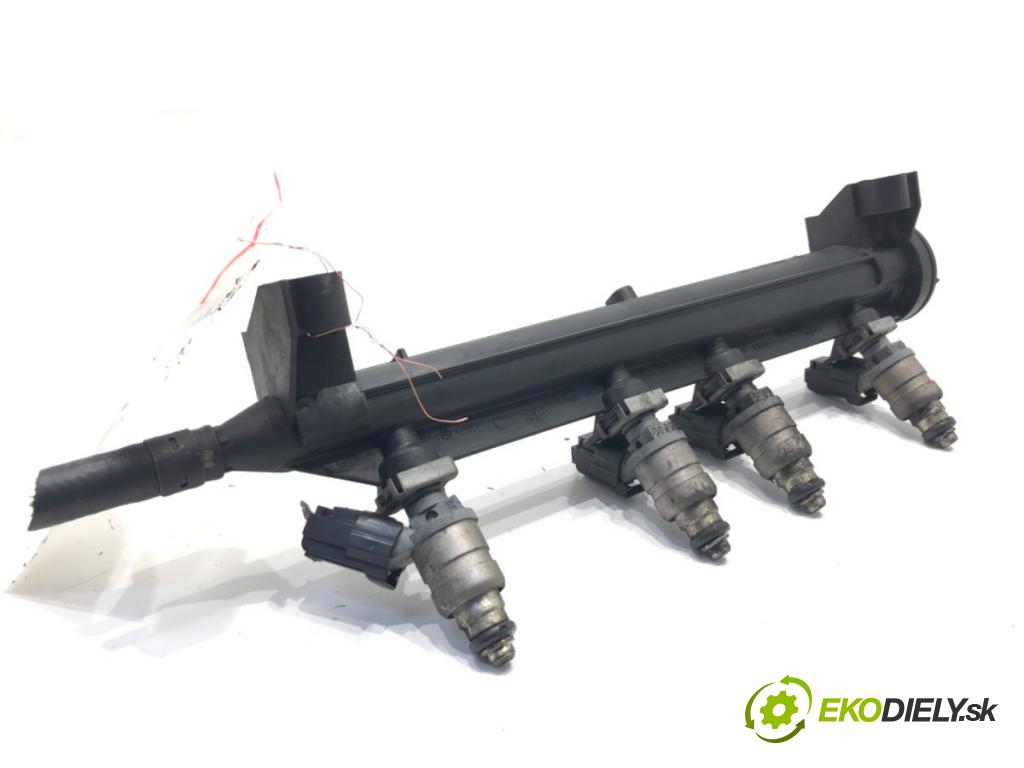 SEAT LEON (1P1) 2005 - 2013    1.6 75 kW [102 KM] benzyna 2005 - 2012  Lišta vstrekovacia 06A133317AS (Vstrekovacia lišta)