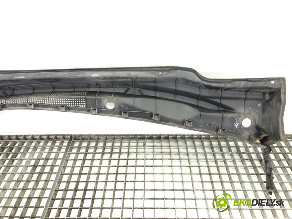 KIA CEED SW (ED) 2007 - 2012    1.4 80 kW [109 KM] benzyna 2007 - 2012  Torpédo, plast pod čelné okno 86151-1H000 (Torpédo)