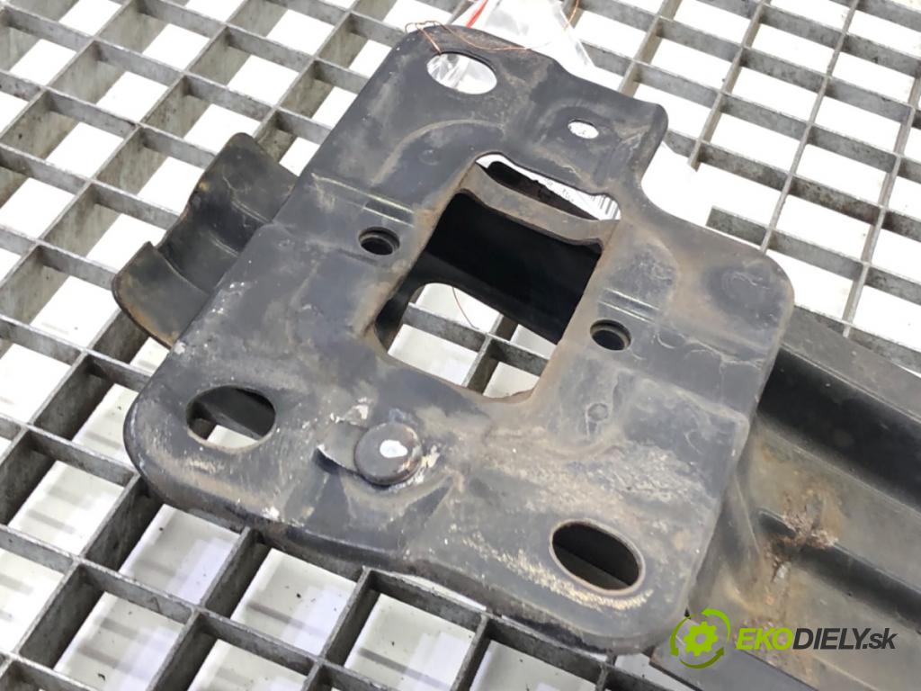 KIA CEED SW (ED) 2007 - 2012    1.4 80 kW [109 KM] benzyna 2007 - 2012  výztuha nárazníka přední část  (Výztuhy přední)