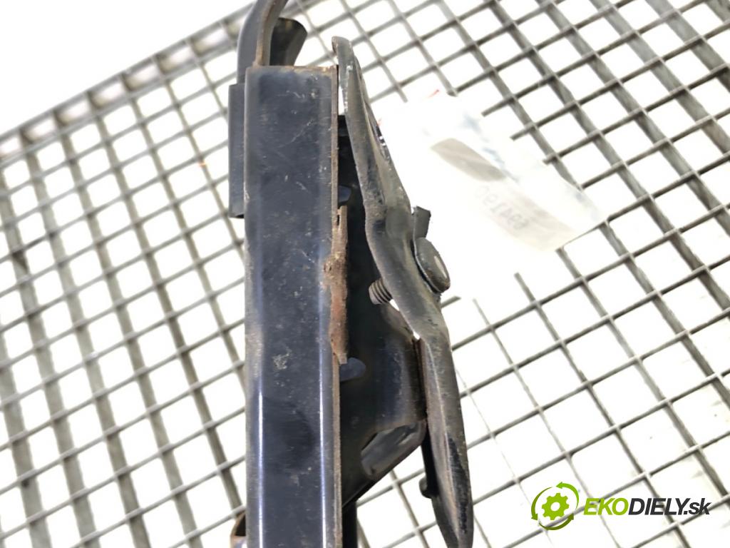 KIA CEED SW (ED) 2007 - 2012    1.4 80 kW [109 KM] benzyna 2007 - 2012  výztuha nárazníka přední část  (Výztuhy přední)