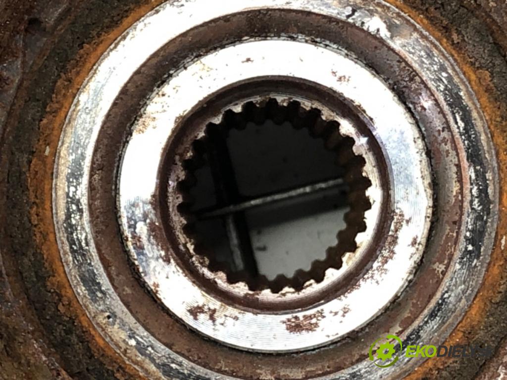 TOYOTA RAV 4 II (_A2_) 2000 - 2005    2.0 D 4WD (CLA20_, CLA21_) 85 kW [116 KM] olej napędowy 2001 - 2005  náboj pravy predný