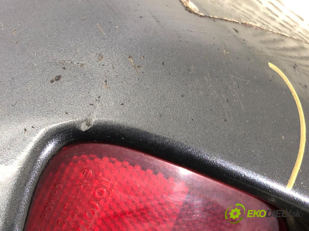 TOYOTA RAV 4 II (_A2_) 2000 - 2005    2.0 D 4WD (CLA20_, CLA21_) 85 kW [116 KM] olej napędowy 2001 - 2005  rohový nárazníka zadní část pravý