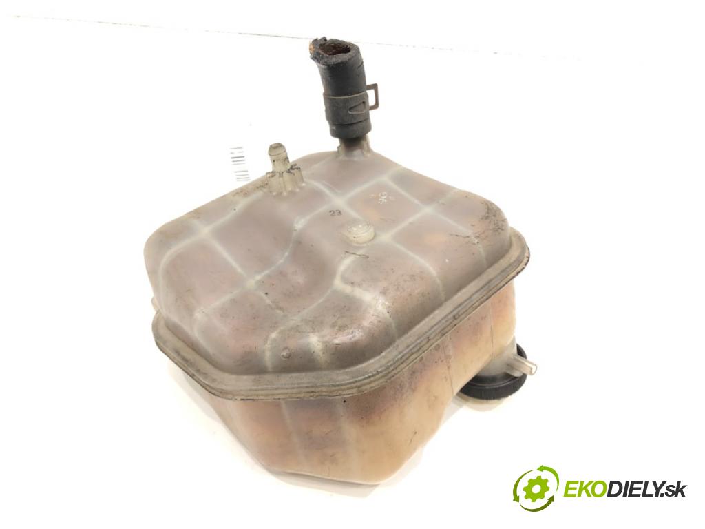 TOYOTA RAV 4 II (_A2_) 2000 - 2005    2.0 D 4WD (CLA20_, CLA21_) 85 kW [116 KM] olej napędowy 2001 - 2005  Nádržka vyrovnávacia (kvapaliny) chladiaceho