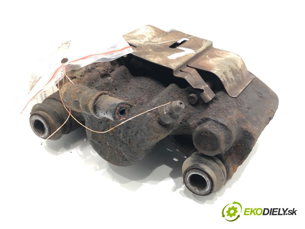TOYOTA RAV 4 II (_A2_) 2000 - 2005    2.0 D 4WD (CLA20_, CLA21_) 85 kW [116 KM] olej napędowy 2001 - 2005  Brzdič strmeň ľavy zad