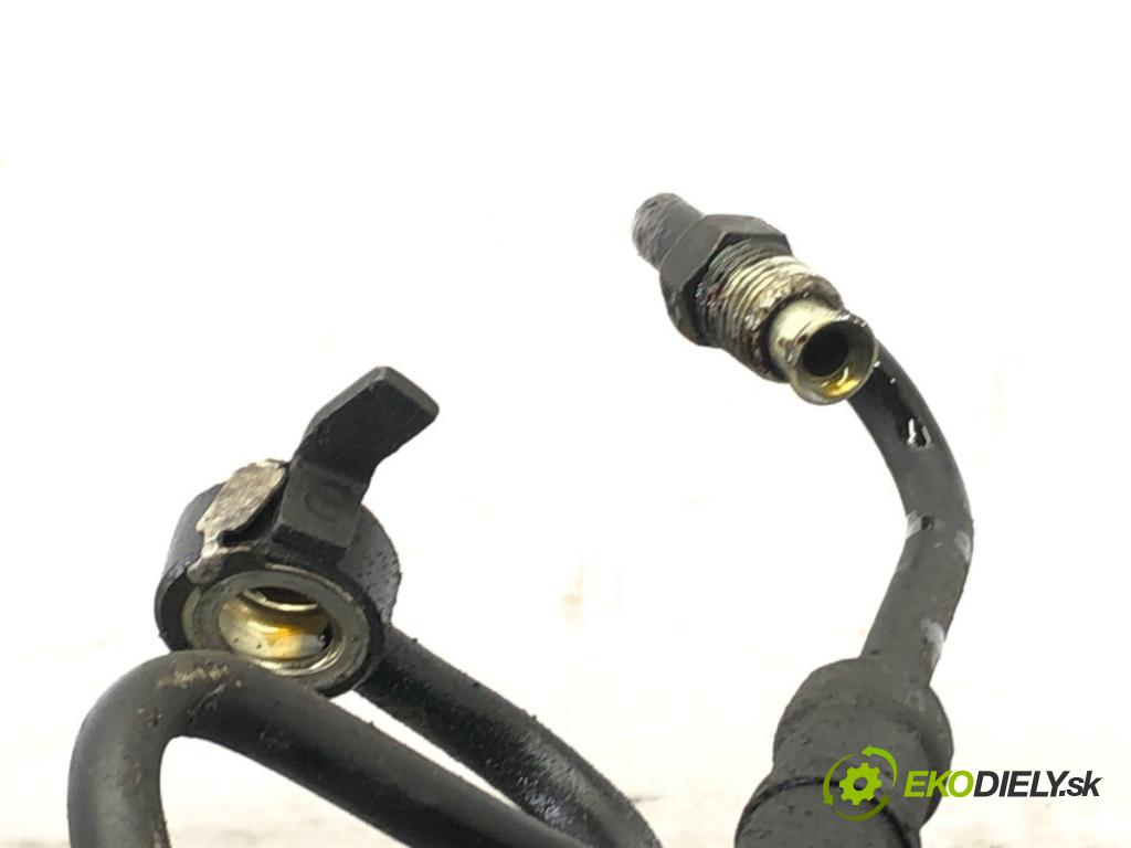 TOYOTA RAV 4 II (_A2_) 2000 - 2005    2.0 D 4WD (CLA20_, CLA21_) 85 kW [116 KM] olej napędowy 2001 - 2005  hadica servočerpadlo  (Rúrka/hadica servočerpadla)