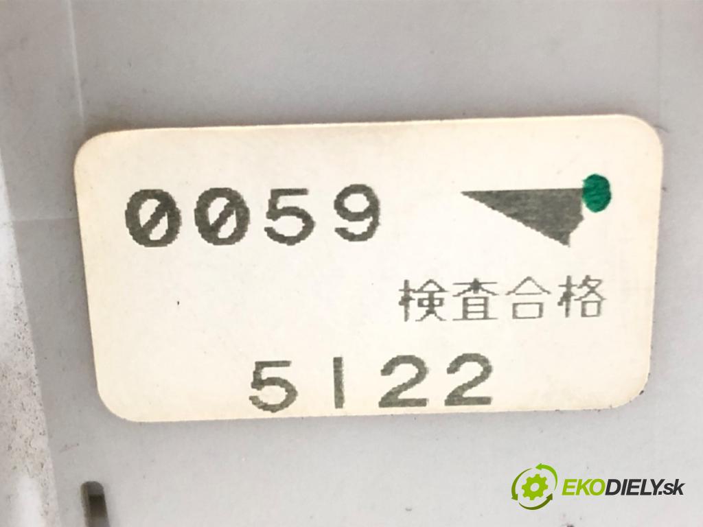 TOYOTA RAV 4 II (_A2_) 2000 - 2005    2.0 D 4WD (CLA20_, CLA21_) 85 kW [116 KM] olej napędowy 2001 - 2005  modul BSI  (Pojistkové skříňky)