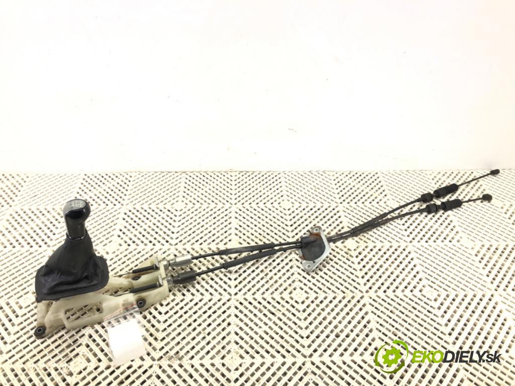 TOYOTA RAV 4 II (_A2_) 2000 - 2005    2.0 D 4WD (CLA20_, CLA21_) 85 kW [116 KM] olej napędowy 2001 - 2005  Kulisa  (Rýchlostná páka (kulisa))