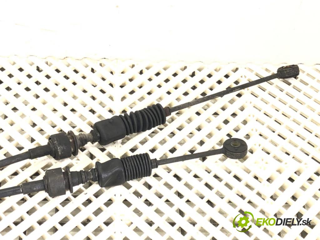 TOYOTA RAV 4 II (_A2_) 2000 - 2005    2.0 D 4WD (CLA20_, CLA21_) 85 kW [116 KM] olej napędowy 2001 - 2005  Kulisa  (Rýchlostná páka (kulisa))