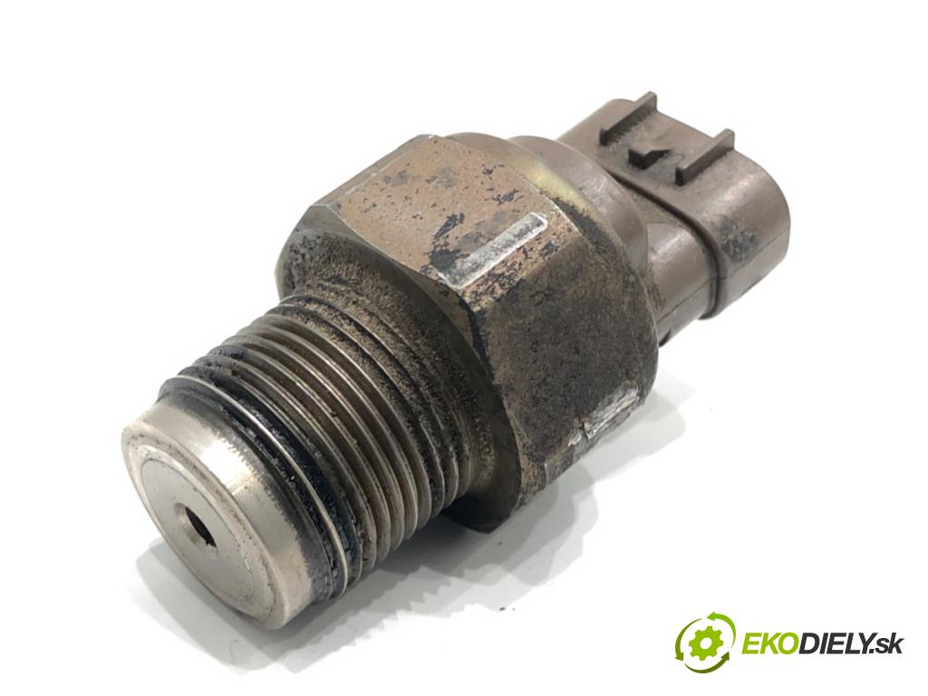 TOYOTA RAV 4 II (_A2_) 2000 - 2005    2.0 D 4WD (CLA20_, CLA21_) 85 kW [116 KM] olej napędowy 2001 - 2005  Snímač tlaku paliva  (Snímač)
