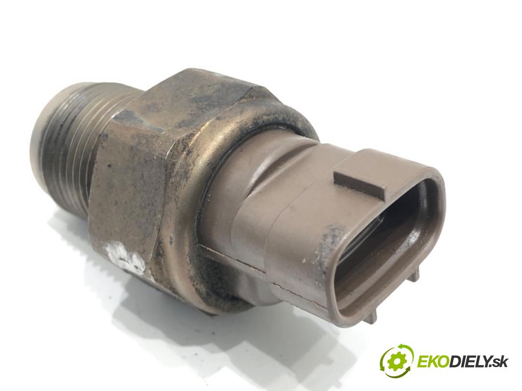 TOYOTA RAV 4 II (_A2_) 2000 - 2005    2.0 D 4WD (CLA20_, CLA21_) 85 kW [116 KM] olej napędowy 2001 - 2005  Snímač tlaku paliva  (Snímač)