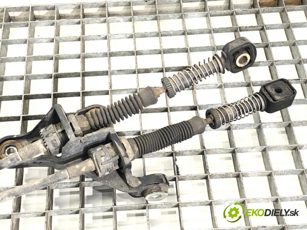 SKODA OCTAVIA II (1Z3) 2004 - 2013    1.6 FSI 85 kW [115 KM] benzyna 2004 - 2008  Kulisa 1K0711049BK (Rýchlostná páka (kulisa))