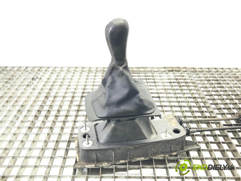 SKODA OCTAVIA II (1Z3) 2004 - 2013    1.6 FSI 85 kW [115 KM] benzyna 2004 - 2008  Kulisa 1K0711049BK (Rýchlostná páka (kulisa))