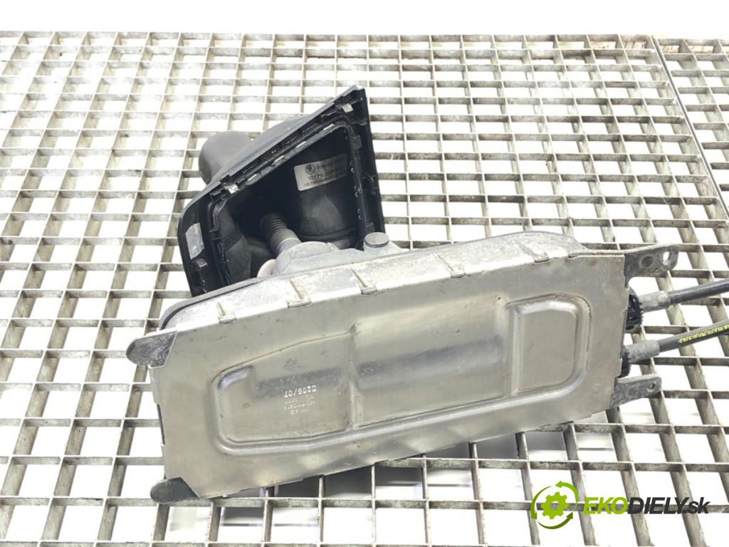 SKODA OCTAVIA II (1Z3) 2004 - 2013    1.6 FSI 85 kW [115 KM] benzyna 2004 - 2008  Kulisa 1K0711049BK (Rýchlostná páka (kulisa))