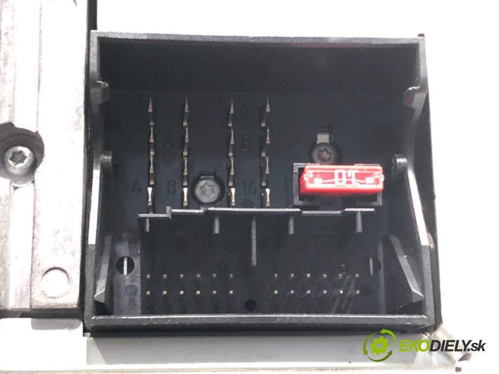 SEAT LEON (1P1) 2005 - 2013    1.6 75 kW [102 KM] benzyna 2005 - 2012  RADIO 5P0035191 (Audio zariadenie)