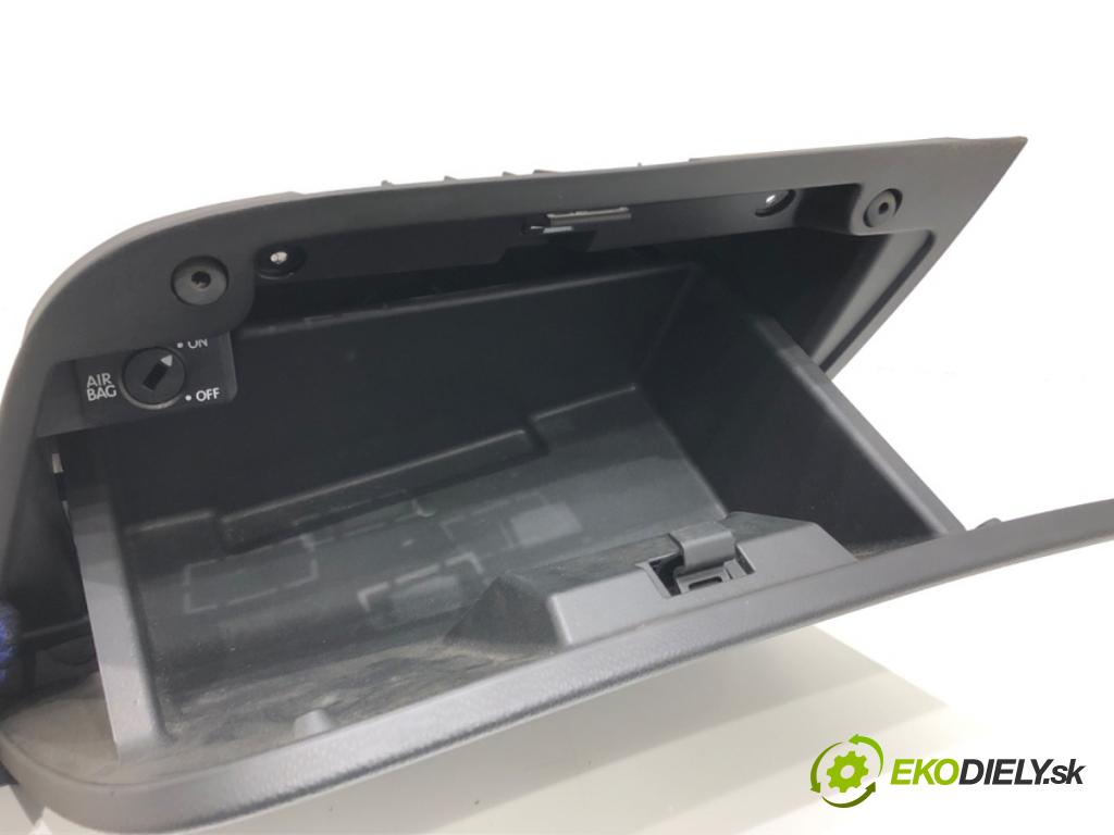 SEAT LEON (1P1) 2005 - 2013    1.6 75 kW [102 KM] benzyna 2005 - 2012  Priehradka, kastlík spolujazdca  (Priehradka, kastlík)