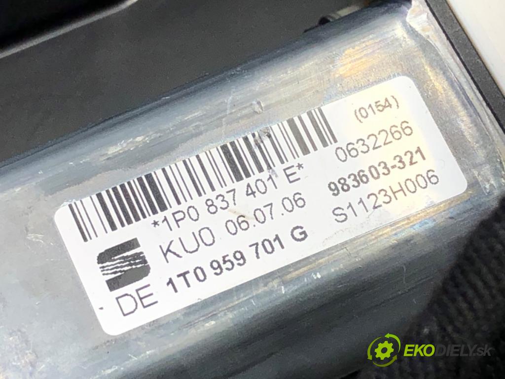 SEAT LEON (1P1) 2005 - 2013    1.6 75 kW [102 KM] benzyna 2005 - 2012  mechanismus okna levý přední část 1P0837401E