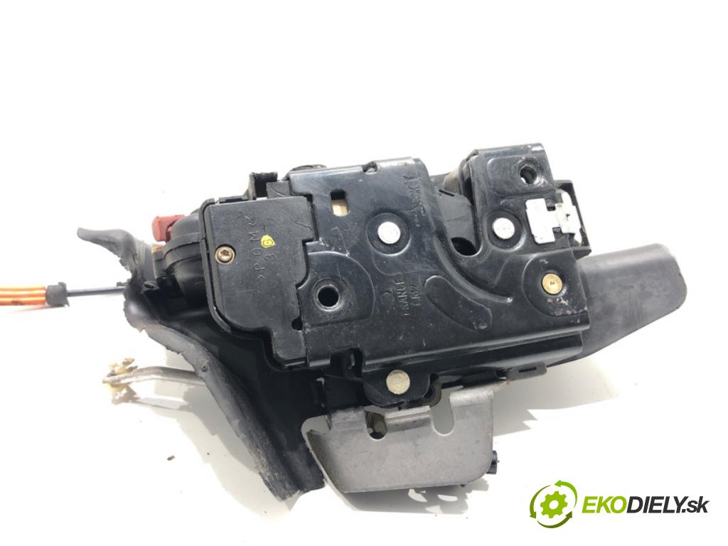 AUDI A4 B6 (8E2) 2000 - 2005    1.9 TDI 96 kW [130 KM] olej napędowy 2000 - 2004  zámok dveře levý zadní část 8E0839349