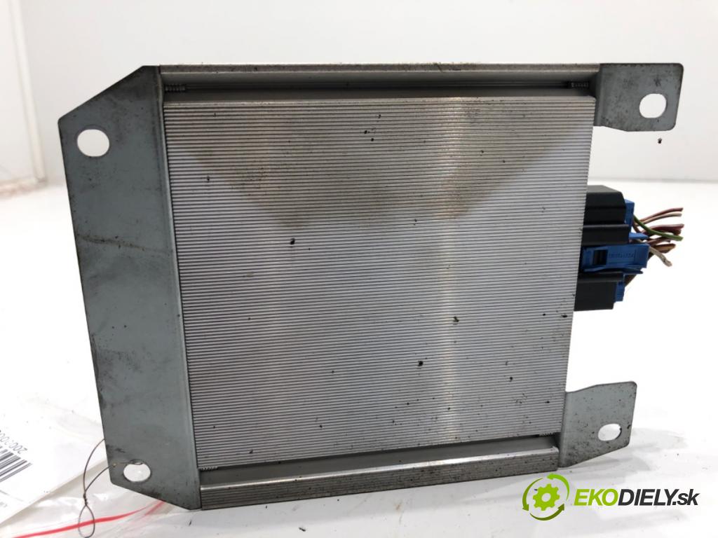 AUDI A4 B6 (8E2) 2000 - 2005    1.9 TDI 96 kW [130 KM] olej napędowy 2000 - 2004  Zosilňovač 8E5035223 (Zosilňovač)