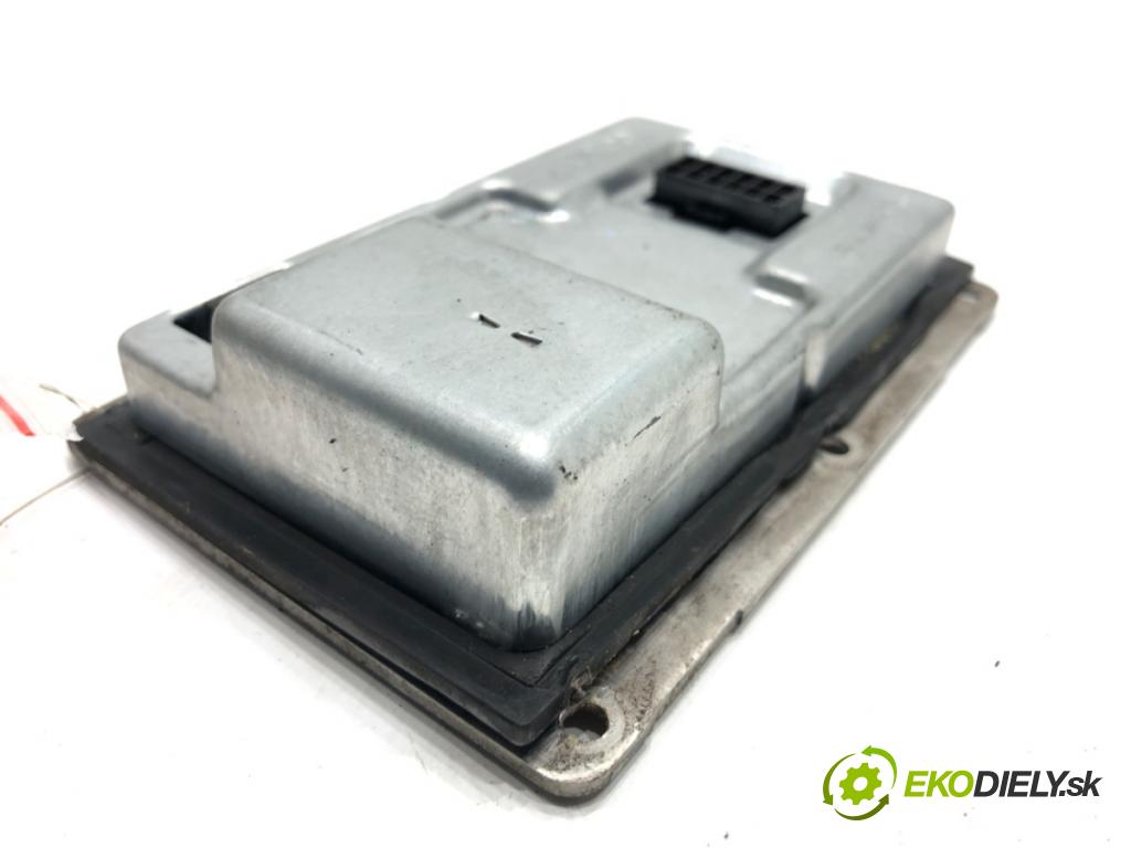 AUDI A4 B6 (8E2) 2000 - 2005    1.9 TDI 96 kW [130 KM] olej napędowy 2000 - 2004  Menič XENON 8902789227 (Riadiaca jednotka xenónu)