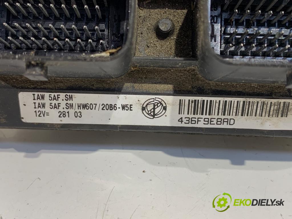 FIAT PANDA (169_) 2003 - 2022    1.1 (169.AXA1A) 40 kW [54 KM] benzyna 2003 - 2022  riadiaca jednotka Motor IAW5AFSM (Riadiaca jednotka)
