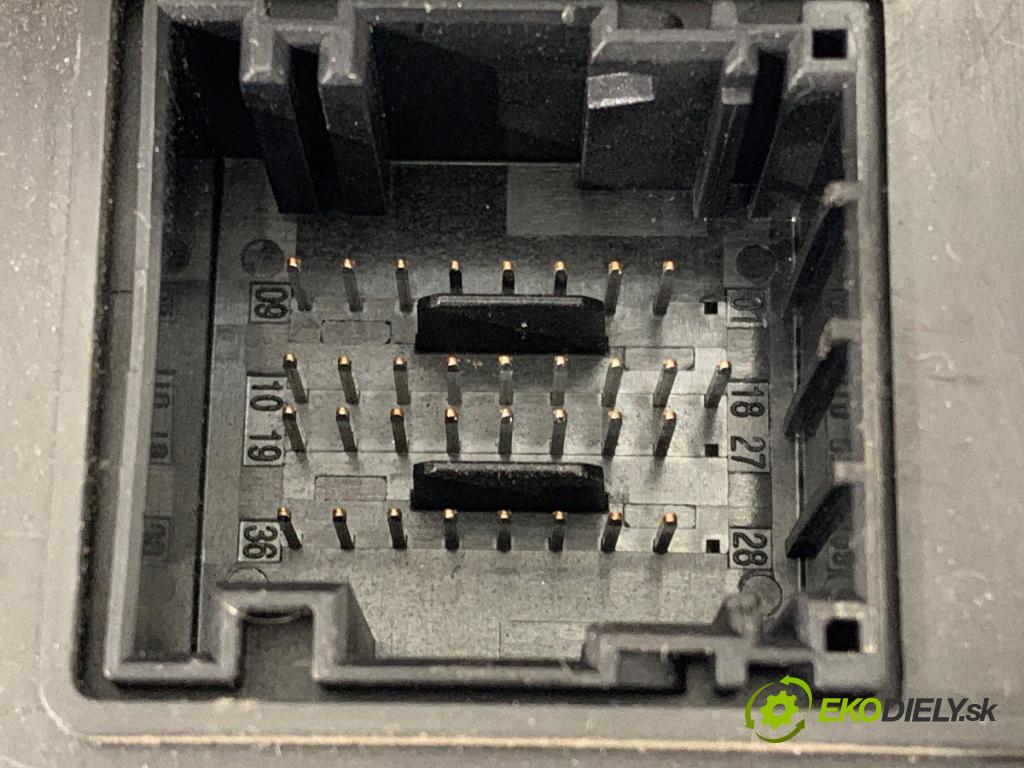 FIAT PANDA (169_) 2003 - 2022    1.1 (169.AXA1A) 40 kW [54 KM] benzyna 2003 - 2022  modul BSI 51740048 (Pojistkové skříňky)