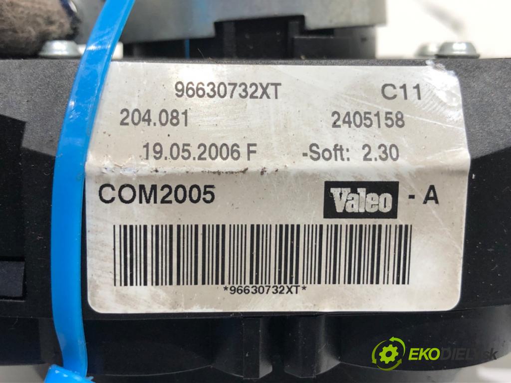 PEUGEOT 207 (WA_, WC_) 2006 - 2015    1.4 16V 65 kW [88 KM] benzyna 2006 - 2013  Prepínač kombinovaný 96630732XT (Prepínač/spínač/tlačidlo a ovládač kúrenia)