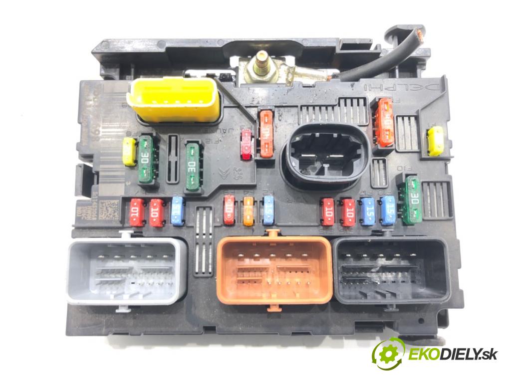 PEUGEOT 207 (WA_, WC_) 2006 - 2015    1.4 16V 65 kW [88 KM] benzyna 2006 - 2013  modul BSI 9661086980 (Pojistkové skříňky)