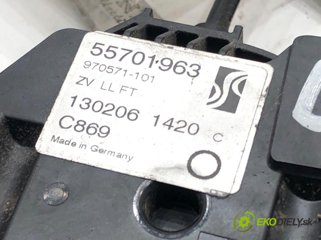FIAT GRANDE PUNTO (199_) 2005 - 2022    1.3 D Multijet (199.AXD11, 199.AXD1A, 199.AXD1B,... 66 kW [90 KM] olej napędowy 2005 - 2010  zámok dveře levý přední část 55701963