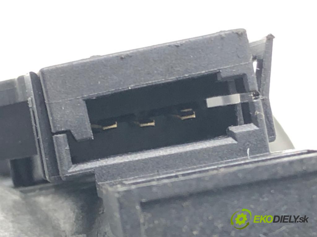 FIAT GRANDE PUNTO (199_) 2005 - 2022    1.3 D Multijet (199.AXD11, 199.AXD1A, 199.AXD1B,... 66 kW [90 KM] olej napędowy 2005 - 2010  motor stěračů zadní část 53025712