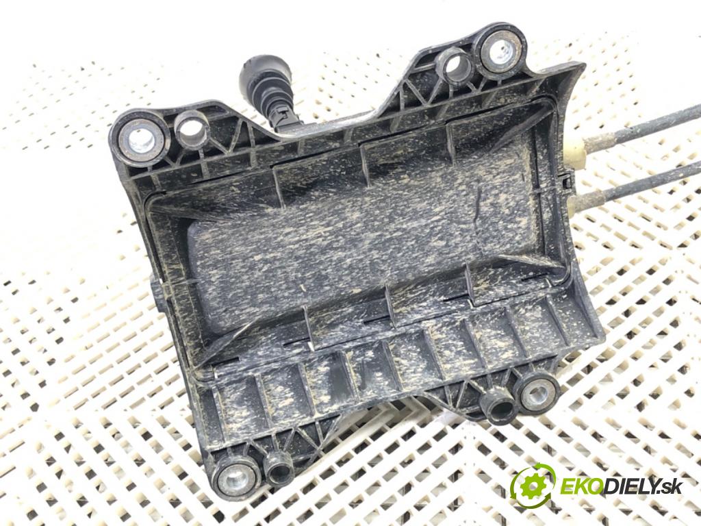 FIAT GRANDE PUNTO (199_) 2005 - 2022    1.3 D Multijet (199.AXD11, 199.AXD1A, 199.AXD1B,... 66 kW [90 KM] olej napędowy 2005 - 2010  kulisa 553485030 (Rýchlostné páky / kulisy)