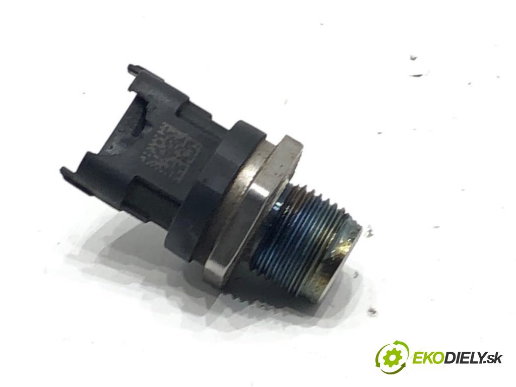 FIAT GRANDE PUNTO (199_) 2005 - 2022    1.3 D Multijet (199.AXD11, 199.AXD1A, 199.AXD1B,... 66 kW [90 KM] olej napędowy 2005 - 2010  Snímač tlaku paliva  (Snímač)