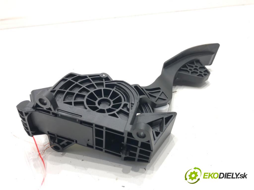 SKODA FABIA III (NJ3) 2014 - 2022    1.0 TSI 70 kW [95 KM] benzyna 2014 - 2022  Potenciometer plynu 6C1723503D (Pedál)