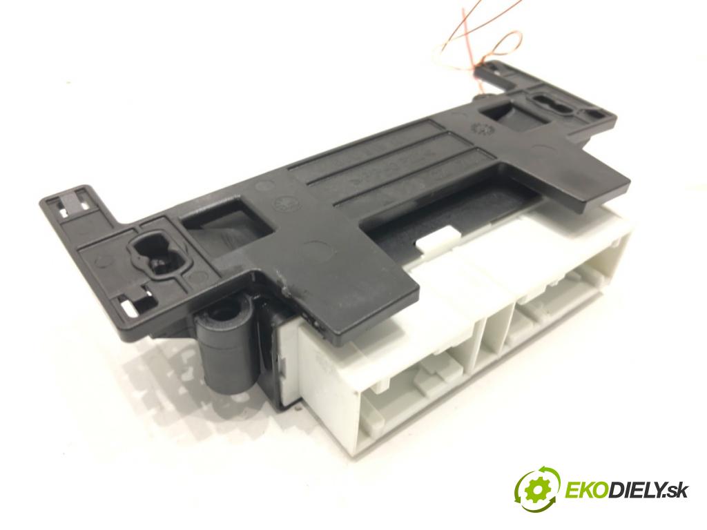 SKODA FABIA III (NJ3) 2014 - 2022    1.0 TSI 70 kW [95 KM] benzyna 2014 - 2022  Modul PDC 5Q0919294L (Ostatné)